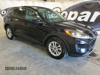 2020 Ford Escape SE z VIN 1FMCU9G66LUC30215, wystawiony jako Copart lot #54627555 z przebiegiem 63 701 mil mil oraz Czysty tytuł • Clean title. Historia ofert i sprzedaży dostępna na DreamBid. Obrazek 4.