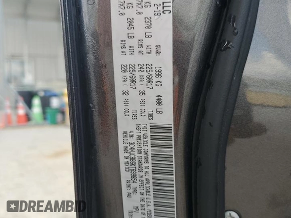 2019 Jeep Compass Latitude with VIN 3C4NJCBB6KT699854, listed as a Copart auction lot 48967185 with 17,666 mi miles and Salvage title. Bid and sale history available at DreamBid. Image 13.
