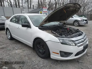 2011 Ford Fusion SE with VIN 3FAHP0HA4BR200111, listed as a IAAI auction lot 41843044 with 163,784 mi miles. Bid and sale history available at carsss.com. Image 6.