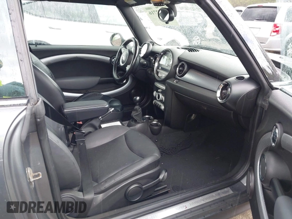 2010 MINI Convertible S with VIN WMWMS3C59ATY51392, listed as a IAAI auction lot 42192716 with 117,628 mi miles and . Bid and sale history available at DreamBid. Image 5.