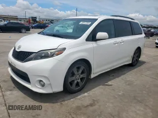 2017 Toyota Sienna SE with VIN 5TDXZ3DC9HS821990, listed as a Copart auction lot 60912365 with 182,672 mi miles and Salvage title. Bid and sale history available at DreamBid. Image 1.