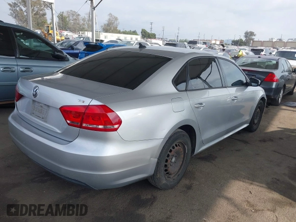 2015 Volkswagen Passat 1.8T Limited Edition with VIN 1VWAT7A34FC077021, listed as a IAAI auction lot 42090573 with 230,465 mi miles. Bid and sale history available at carsss.com. Image 4.