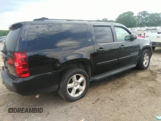 2007 Chevrolet Suburban LTZ with VIN 3GNFC16097G247674, listed as a IAAI auction lot 42168577 with 217,864 mi miles. Bid and sale history available at carsss.com. Image 4.