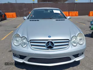 2008 Mercedes-Benz SL 550 with VIN WDBSK71F08F139065, listed as a IAAI auction lot 42756170 with 139,732 mi miles and . Bid and sale history available at DreamBid. Image 12.