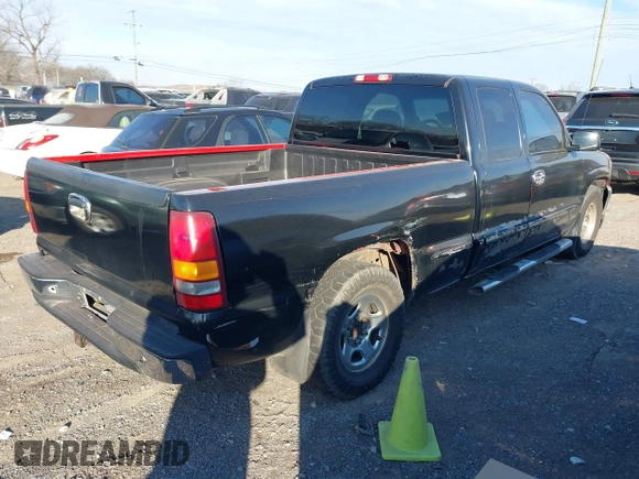 2000 GMC New Sierra 1500 SL with VIN 2GTEC19VXY1378408, listed as a IAAI auction lot 41385643 with 267,139 mi miles. Bid and sale history available at carsss.com. Image 4.