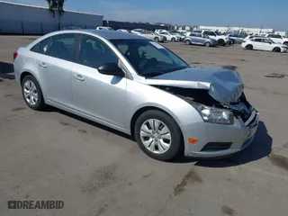 2014 Chevrolet Cruze LS with VIN 1G1PA5SG6E7412949, listed as a IAAI auction lot 41634532 with 109,195 mi miles. Bid and sale history available at carsss.com. Image 1.