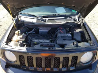 2014 Jeep Patriot Sport with VIN 1C4NJPBA7ED585483, listed as a Copart auction lot 68927324 with 204,218 mi miles and Salvage title. Bid and sale history available at DreamBid. Image 12.