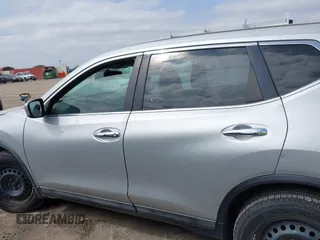 2015 Nissan Rogue SV with VIN 5N1AT2MKXFC755212, listed as a IAAI auction lot 41568466 with 118,449 mi miles. Bid and sale history available at carsss.com. Image 14.