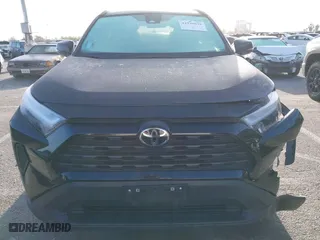 2022 Toyota RAV4 XLE with VIN 2T3W1RFV6NW202715, listed as a IAAI auction lot 41945039 with 68,129 mi miles. Bid and sale history available at carsss.com. Image 12.