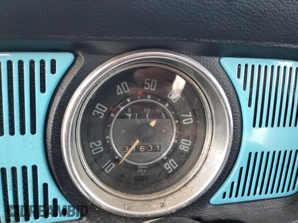 1968 Volkswagen Beetle with VIN 118017996, listed as a Copart auction lot 76961714 with 31,631 mi miles and Clean Title. Bid and sale history available at DreamBid. Image 9.