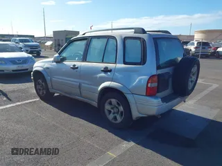 2000 Suzuki Grand Vitara z VIN JS3TE62V6Y4109305, wystawiony jako IAAI lot #41937744 z przebiegiem 255 231 mil mil oraz . Historia ofert i sprzedaży dostępna na DreamBid. Obrazek 3.