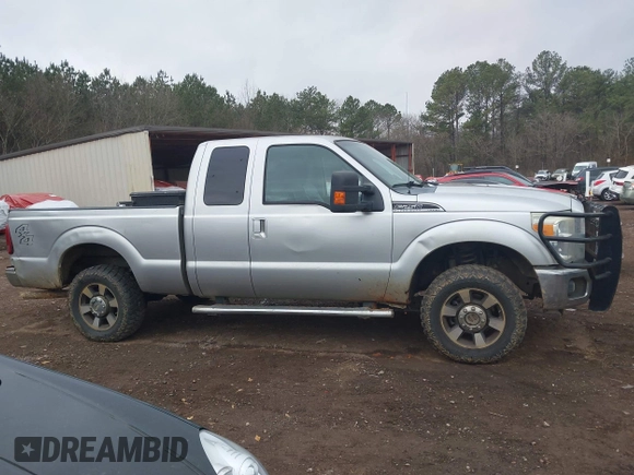 2011 Ford F-250 XL with VIN 1FT7X2B63BEB03510, listed as a IAAI auction lot 41526873 with 323,936 mi miles and . Bid and sale history available at DreamBid. Image 13.
