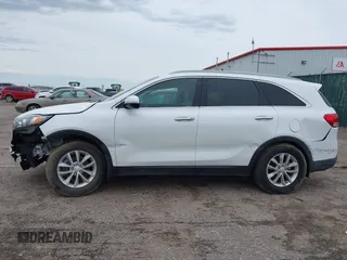 2016 Kia Sorento LX with VIN 5XYPG4A36GG035639, listed as a IAAI auction lot 42140364 with 142,711 mi miles. Bid and sale history available at carsss.com. Image 15.