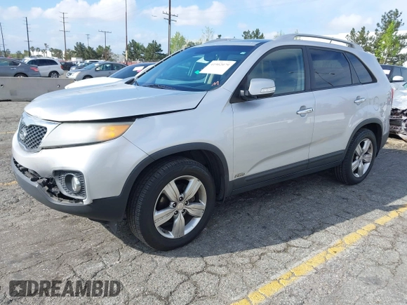 2012 Kia Sorento EX with VIN 5XYKUDA28CG214253, listed as a IAAI auction lot 41902079 with 160,943 mi miles. Bid and sale history available at carsss.com. Image 2.