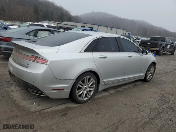 2013 Lincoln MKZ with VIN 3LN6L2GKXDR802206, listed as a Copart auction lot 84380584 with 225,470 mi miles and Salvage Title. Bid and sale history available at carsss.com. Image 3.