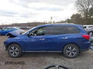 2017 Nissan Pathfinder SV with VIN 5N1DR2MM7HC676788, listed as a IAAI auction lot 41021944 with 80,009 mi miles. Bid and sale history available at carsss.com. Image 15.
