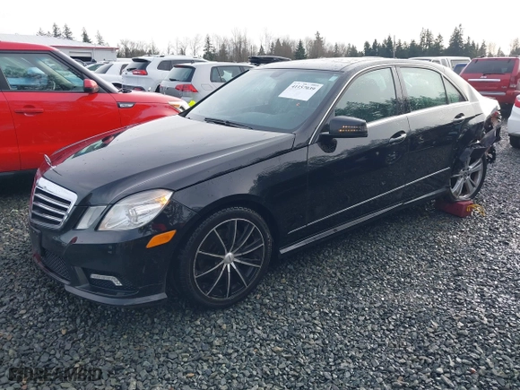 2011 Mercedes-Benz E-Class E 350 Luxury with VIN WDDHF5GB2BA369838, listed as a IAAI auction lot 41157039 with 176,343 mi miles. Bid and sale history available at carsss.com. Image 16.
