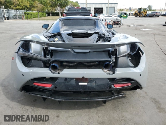 2022 McLaren 720S z VIN SBM14FCA4NW006444, wystawiony jako Copart lot #45854525 z przebiegiem Nie podano mil oraz Szkody całkowita. Historia ofert i sprzedaży dostępna na DreamBid. Obrazek 6.