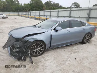 2019 Volvo S90 Momentum with VIN LVY102AK8KP110023, listed as a Copart auction lot 62362234 with 81,527 mi miles and Non Repairable. Bid and sale history available at carsss.com. Image 1.