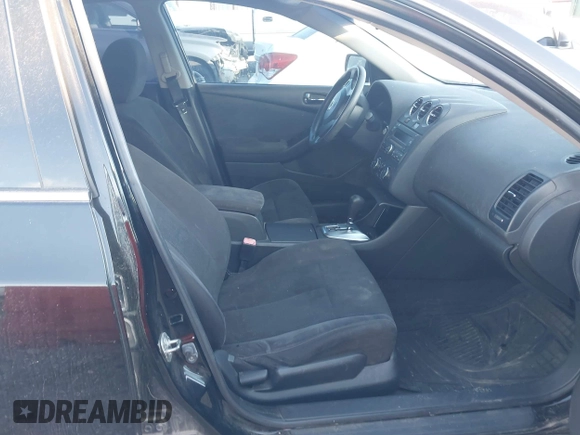 2011 Nissan Altima 2.5 S with VIN 1N4AL2AP1BN455907, listed as a IAAI auction lot 41872105 with 208,575 mi miles. Bid and sale history available at carsss.com. Image 5.