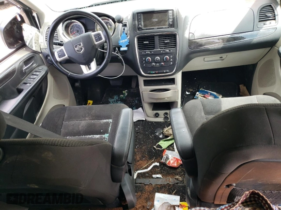 2017 Dodge Grand Caravan SE Plus z VIN 2C4RDGBG6HR847167, wystawiony jako Copart lot #56967205 z przebiegiem 160 011 mil mil oraz Szkoda całkowita • Salvage title. Historia ofert i sprzedaży dostępna na DreamBid. Obrazek 8.