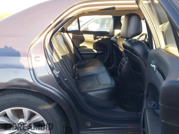 2016 Chrysler 300 Limited with VIN 2C3CCAAG5GH151450, listed as a IAAI auction lot 41253553 with 146,669 mi miles. Bid and sale history available at carsss.com. Image 8.
