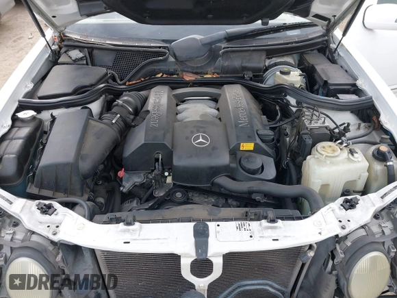 2001 Mercedes-Benz E-Class with VIN WDBJH65J31B364290, listed as a IAAI auction lot 41545677 with 162,040 mi miles. Bid and sale history available at carsss.com. Image 10.