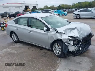 2019 Nissan Sentra S z VIN 3N1AB7AP7KY425276, wystawiony jako IAAI lot #41745256 z przebiegiem 72 306 mil mil oraz . Historia ofert i sprzedaży dostępna na DreamBid. Obrazek 1.