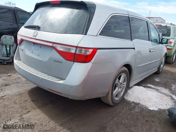 2011 Honda Odyssey Touring with VIN 5FNRL5H98BB006194, listed as a IAAI auction lot 41634887 with 1 mi miles. Bid and sale history available at carsss.com. Image 4.