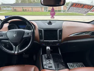 2019 Maserati Levante с VIN ZN661XUA5KX320698, выставлен на аукционе Copart как лот 50999265 с пробегом 70 068 миль миль и Чистый • Clean title. История ставок и продаж доступна на DreamBid. Изображение 9.