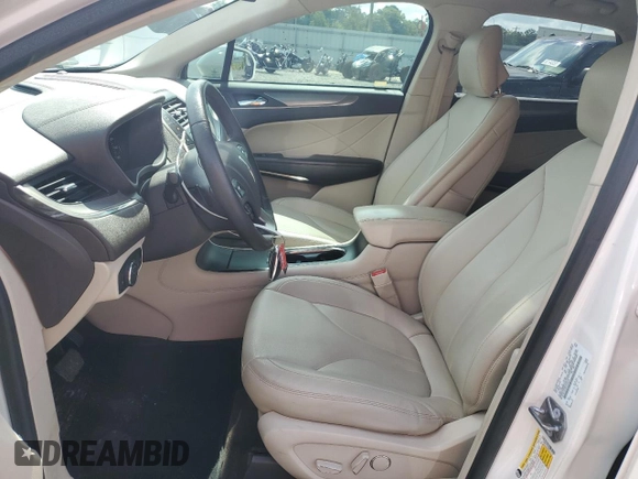 2017 Lincoln MKC Premiere with VIN 5LMCJ1C93HUL54134, listed as a Copart auction lot 61410695 with 100,718 mi miles and Clean title. Bid and sale history available at DreamBid. Image 7.