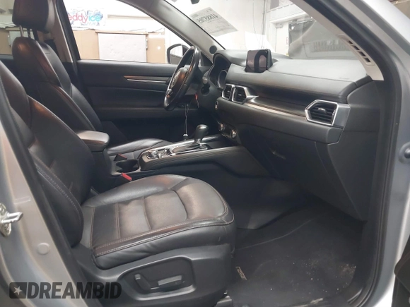 2018 Mazda CX-5 Grand Touring with VIN JM3KFBDM7J0316892, listed as a IAAI auction lot 41885705 with 90,386 mi miles. Bid and sale history available at carsss.com. Image 5.