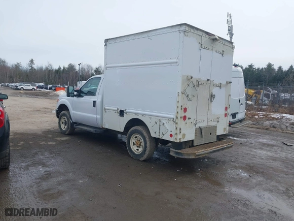 2013 Ford Super Duty F-250 SRW XL with VIN 1FDBF2B61DEB64348, listed as a IAAI auction lot 41685696 with 561,489 mi miles. Bid and sale history available at carsss.com. Image 3.