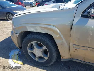 2006 Chevrolet TrailBlazer LS with VIN 1GNDS13S462328945, listed as a IAAI auction lot 41587684 with 232,076 mi miles. Bid and sale history available at carsss.com. Image 12.