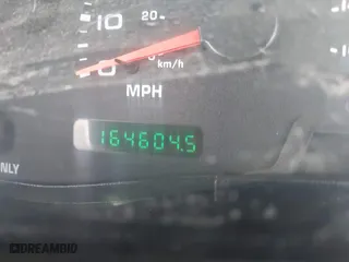2002 Ford Super Duty F-250 XL with VIN 1FTNW21F22EB74368, listed as a IAAI auction lot 41636544 with 164,604 mi miles. Bid and sale history available at carsss.com. Image 16.