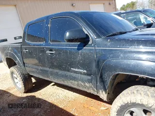2013 Toyota Tacoma with VIN 3TMLU4EN3DM106670, listed as a IAAI auction lot 41696618 with 176,353 mi miles and . Bid and sale history available at DreamBid. Image 13.