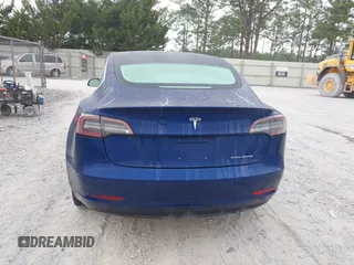 2018 Tesla Model 3 Long Range Battery z VIN 5YJ3E1EBXJF088444, wystawiony jako IAAI lot #42072860 z przebiegiem 46 063 mil mil oraz . Historia ofert i sprzedaży dostępna na DreamBid. Obrazek 16.