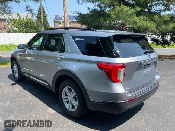 2021 Ford Explorer XLT z VIN 1FMSK8DH1MGB41704, wystawiony jako Copart lot #59941855 z przebiegiem 88 599 mil mil oraz Czysty tytuł • Clean title. Historia ofert i sprzedaży dostępna na DreamBid. Obrazek 3.