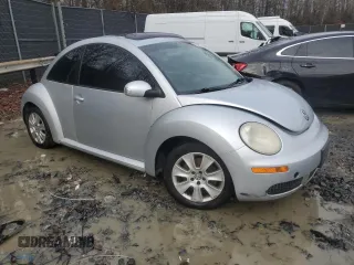 2008 Volkswagen New Beetle Coupe S with VIN 3VWRW31C08M506160, listed as a Copart auction lot 43571955 with 94,036 mi miles and Salvage Title. Bid and sale history available at carsss.com. Image 4.