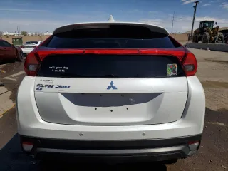 2020 Mitsubishi Eclipse Cross ES z VIN JA4AS3AA6LZ001722, wystawiony jako Copart lot #52418505 z przebiegiem 45 783 mil mil oraz Szkoda całkowita • Salvage title. Historia ofert i sprzedaży dostępna na DreamBid. Obrazek 6.