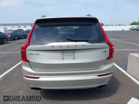 2016 Volvo XC90 T6 Momentum with VIN YV4A22PK7G1038750, listed as a IAAI auction lot 42128057 with 124,112 mi miles. Bid and sale history available at carsss.com. Image 16.