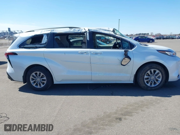 2022 Toyota Sienna XLE с VIN 5TDJSKFC7NS058980, выставлен на аукционе IAAI как лот 41815969 с пробегом 45 550 миль миль и . История ставок и продаж доступна на DreamBid. Изображение 13.