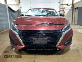 2025 Nissan Altima SV z VIN 1N4BL4DV7SN310476, wystawiony jako Copart lot #60287285 z przebiegiem 19 227 mil mil oraz Czysty tytuł • Clean title. Historia ofert i sprzedaży dostępna na DreamBid. Obrazek 5.
