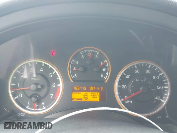 2008 Nissan Armada SE z VIN 5N1BA08D48N603251, wystawiony jako IAAI lot #42249956 z przebiegiem 186 715 mil mil oraz . Historia ofert i sprzedaży dostępna na DreamBid. Obrazek 7.
