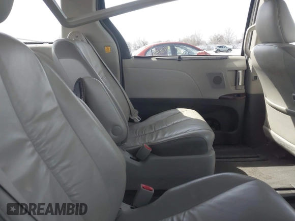 2011 Toyota Sienna XLE AAS with VIN 5TDYK3DC8BS085477, listed as a IAAI auction lot 41934541 with 131,768 mi miles and . Bid and sale history available at DreamBid. Image 8.