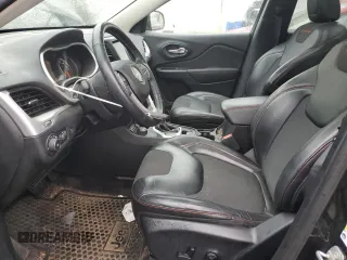2017 Jeep Cherokee Trailhawk L Plus with VIN 1C4PJMBS9HW537640, listed as a Copart auction lot 84491674 with 121,396 mi miles and Clean Title. Bid and sale history available at carsss.com. Image 7.