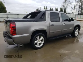 2008 Chevrolet Avalanche LTZ with VIN 3GNFK123X8G299738, listed as a Copart auction lot 50329585 with 212,632 mi miles and Clean Title. Bid and sale history available at DreamBid. Image 3.