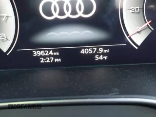 2021 Audi Q5 Premium Plus with VIN WA1BAAFY9M2048397, listed as a IAAI auction lot 41486775 with 39,624 mi miles and . Bid and sale history available at DreamBid. Image 7.