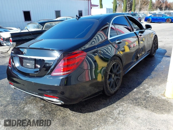 2020 Mercedes-Benz S-Class S 560 with VIN W1KUG8DB0LA560449, listed as a IAAI auction lot 41120552 with 121,855 mi miles. Bid and sale history available at carsss.com. Image 4.