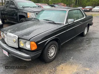 1984 Mercedes-Benz 300 with VIN WDBAB53A5EA022012, listed as a Copart auction lot 56141945 with 114,089 mi miles and Clean Title. Bid and sale history available at DreamBid. Image 2.